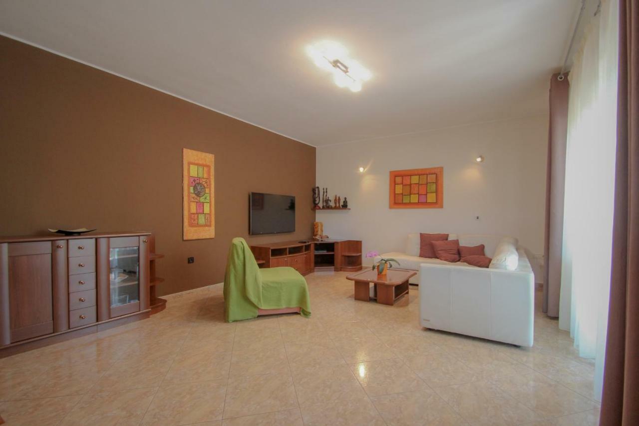 Apartment Sanja Новиград Экстерьер фото