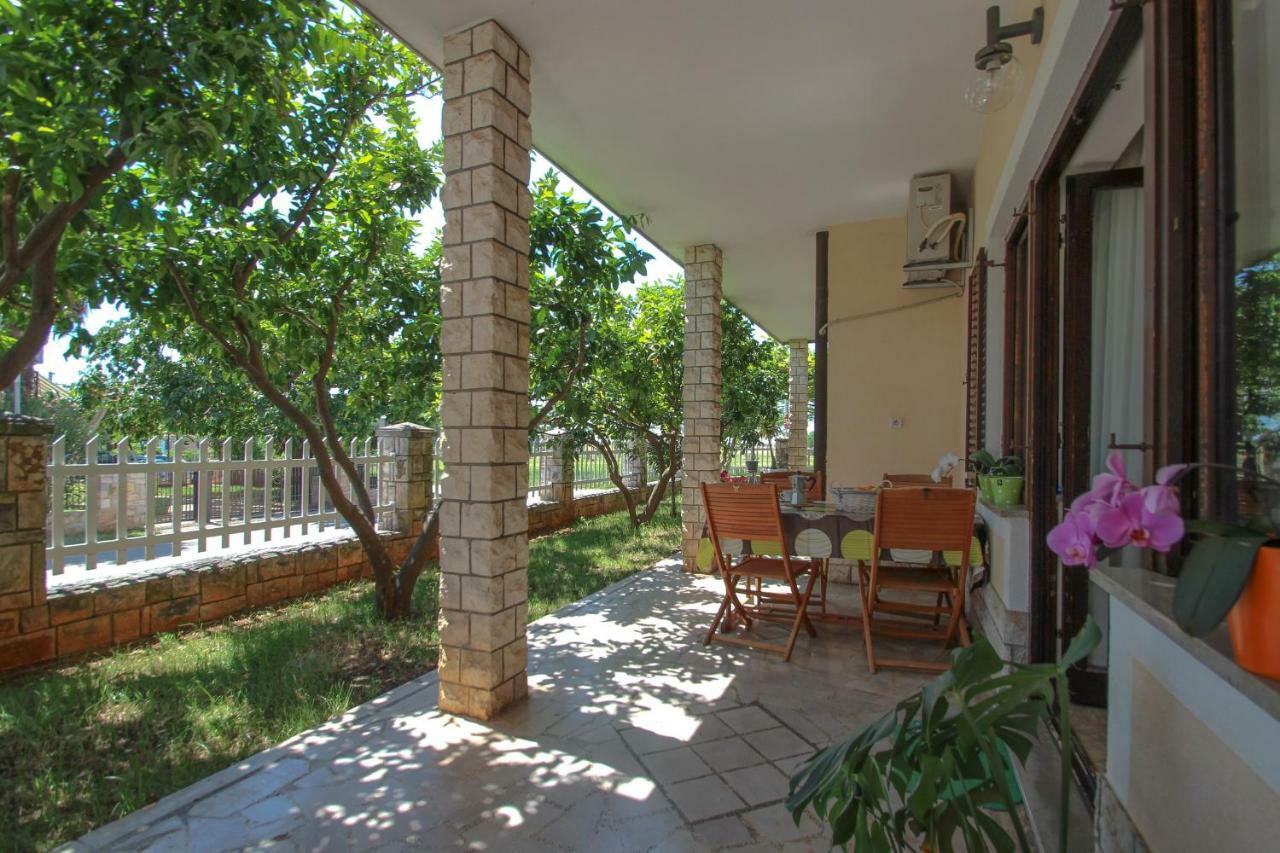Apartment Sanja Новиград Экстерьер фото