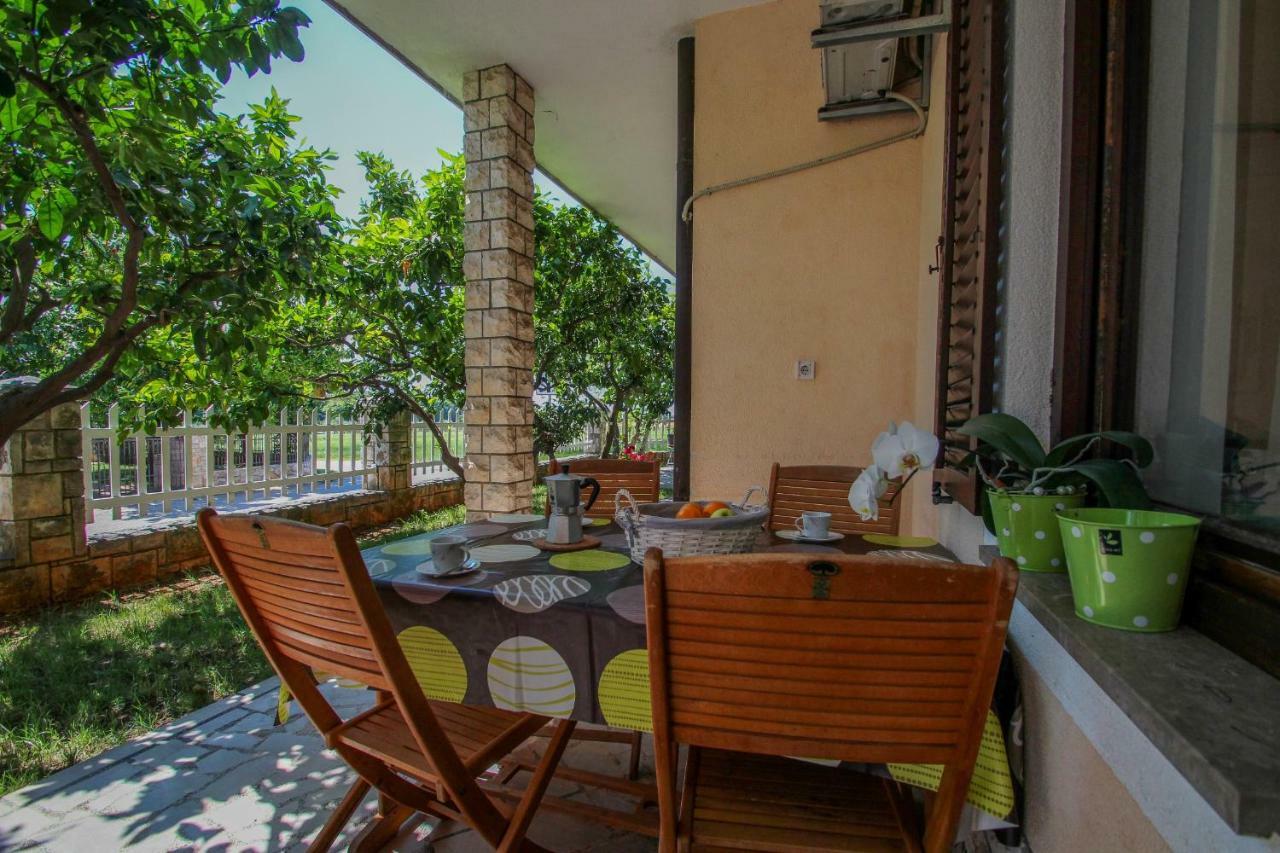 Apartment Sanja Новиград Экстерьер фото