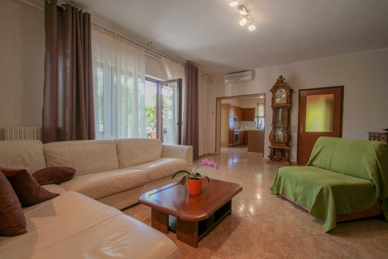 Apartment Sanja Новиград Экстерьер фото